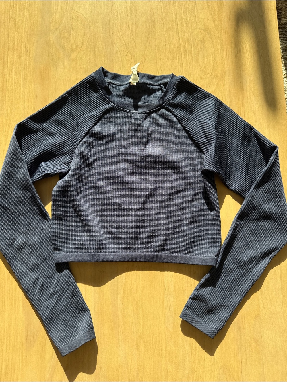 Navy aerie long sleeve workout crop top size Small | athleisure, workout attire